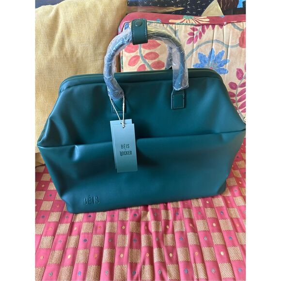 Beis Handbags - NWT BEIS Wicked Weekender Travel Bag in Wicked Green